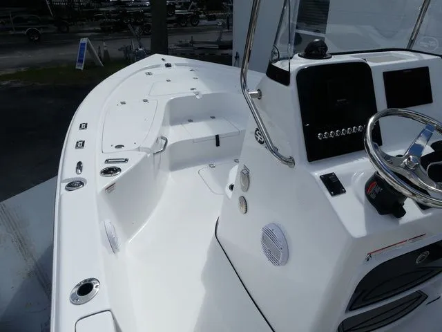 Slide: The Image of Sea Pro 230 DLX BAY 2026 - 15