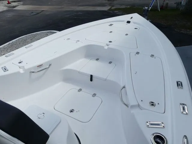 Slide: The Image of Sea Pro 230 DLX BAY 2026 - 17