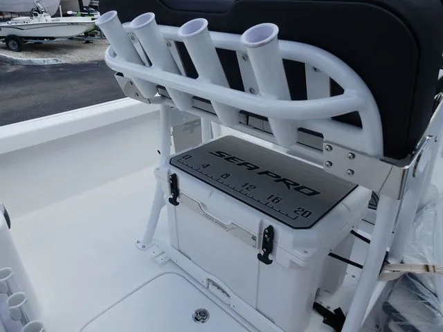 Slide: The Image of Sea Pro 230 DLX BAY 2026 - 20