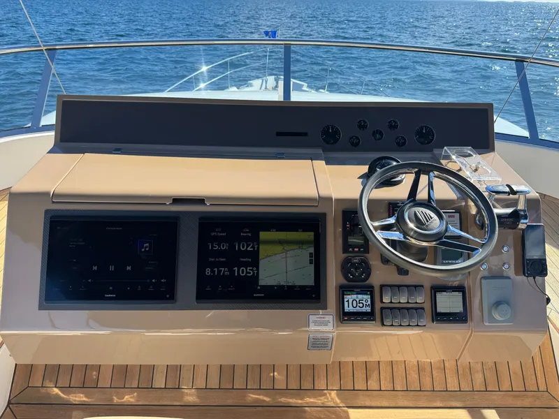 Slide: The Image of Fairline Squadron 65 2011 - 6