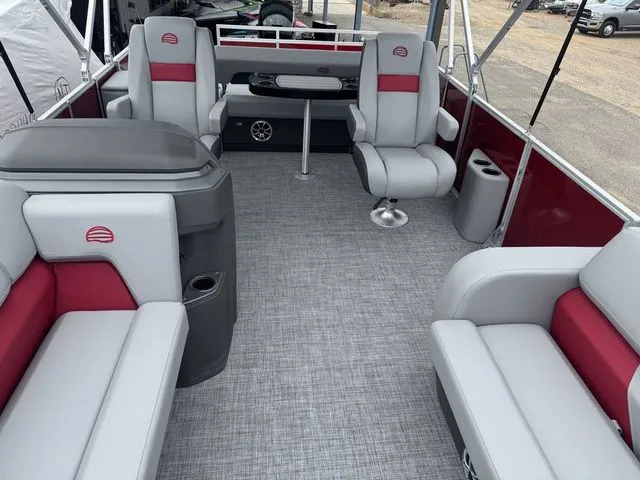 Slide: The Image of Sun Tracker Party Barge 22 RF DLX 2026 - 6