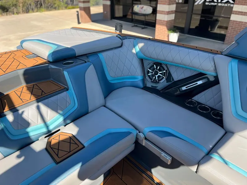 Slide: The Image of Tigé ZX1 2019 - 17