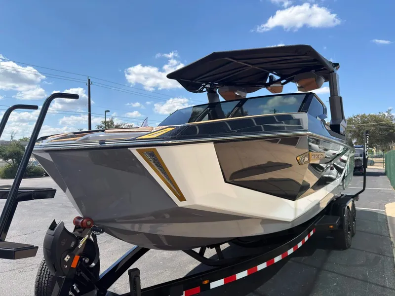 Slide: The Image of Nautique Super Air Nautique G25 Paragon 2025 - 11