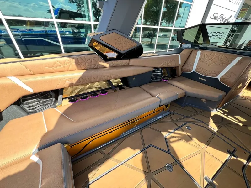 Slide: The Image of Nautique Super Air Nautique G25 Paragon 2025 - 28