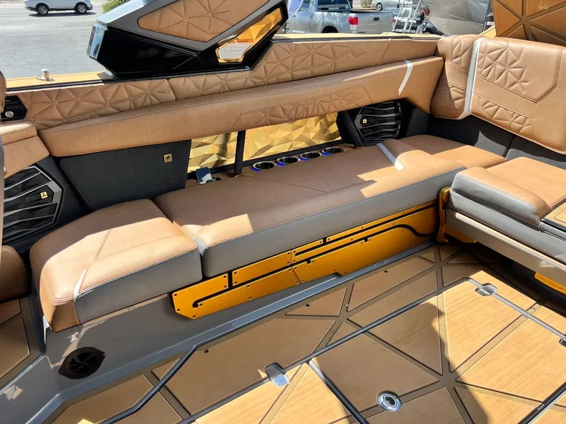 Slide: The Image of Nautique Super Air Nautique G25 Paragon 2025 - 31