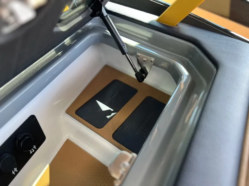 Slide: The Image of Nautique Super Air Nautique G25 Paragon 2025 - 46