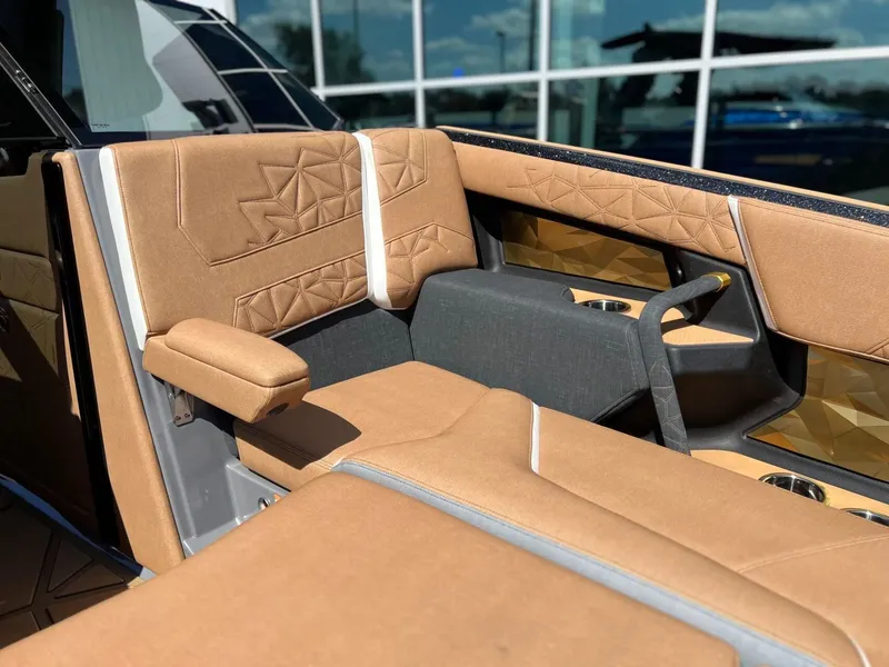 Slide: The Image of Nautique Super Air Nautique G25 Paragon 2025 - 52