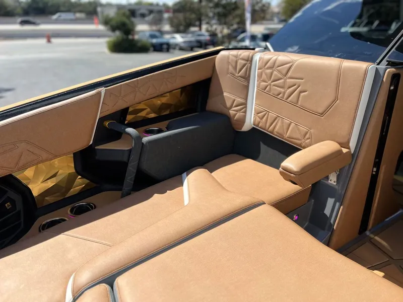 Slide: The Image of Nautique Super Air Nautique G25 Paragon 2025 - 53