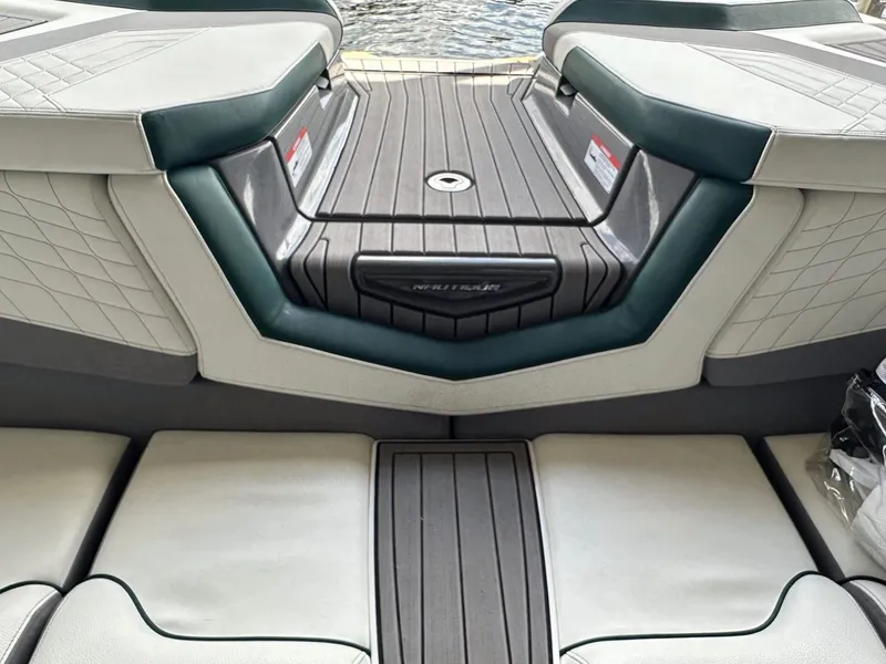 Slide: The Image of Nautique G23 2023 - 15