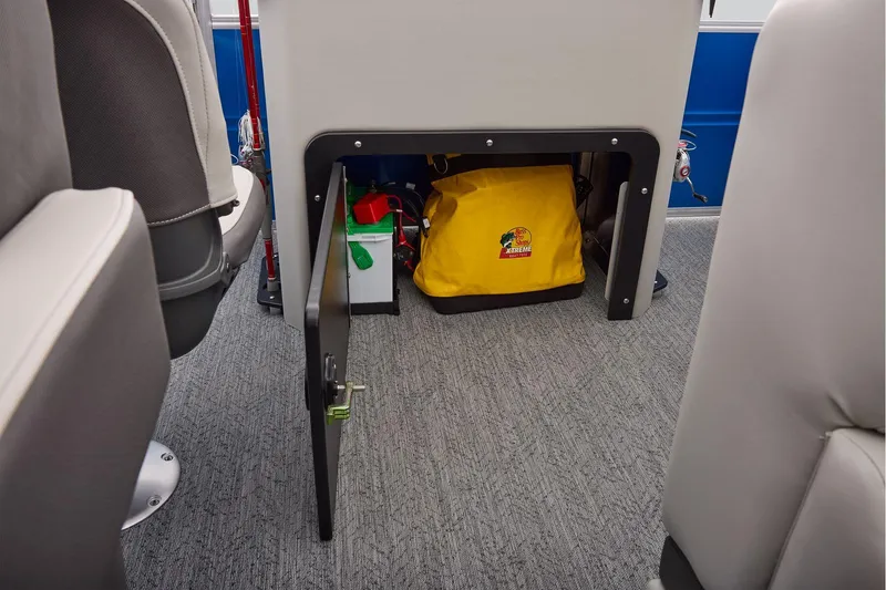 Slide: The Image of Sun Tracker Fishin' Barge 20 DLX 2026 - 102