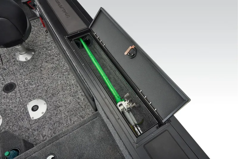 Slide: The Image of Tracker Targa V-19 WT 2026 - 44