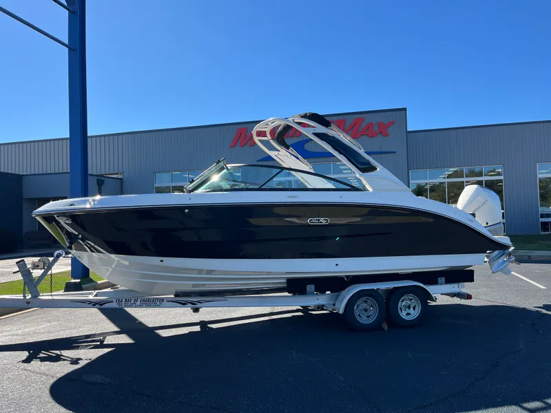 The Image of Sea Ray SDX 250 Outboard 2026 - 0