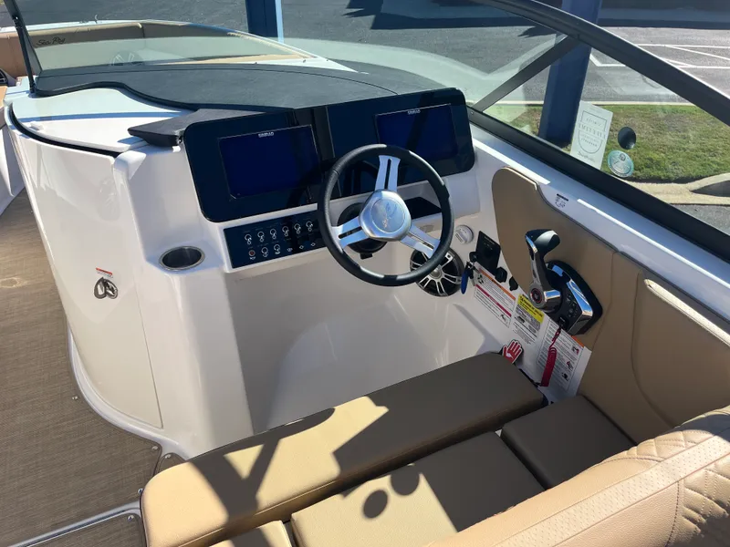 Slide: The Image of Sea Ray SDX 250 Outboard 2026 - 12