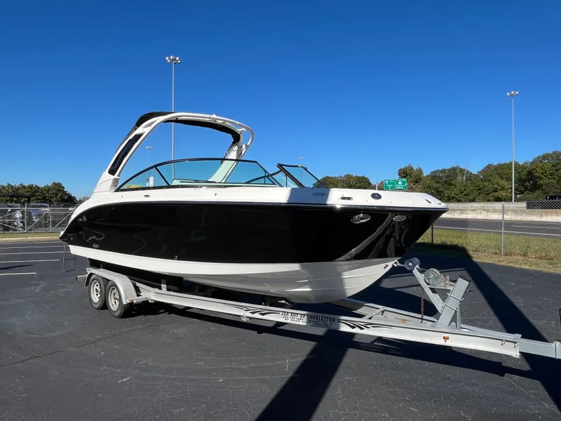 Slide: The Image of Sea Ray SDX 250 Outboard 2026 - 7