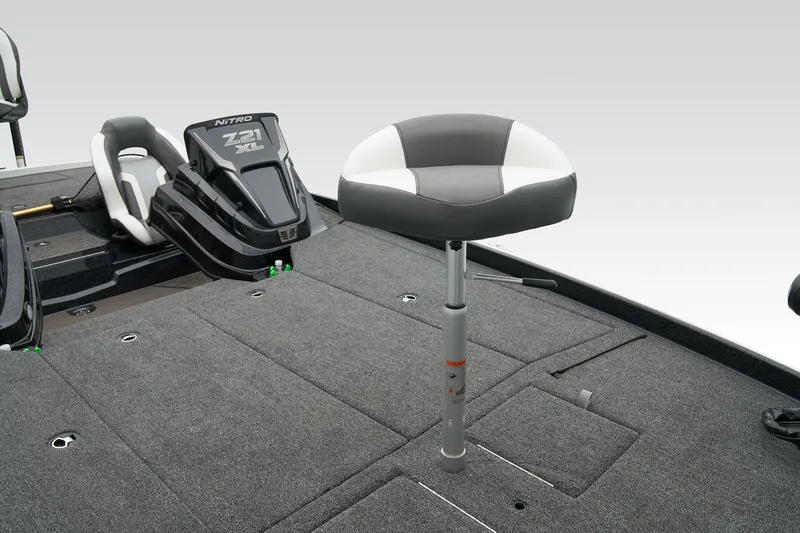 Slide: The Image of 2026 Nitro Z21 XL Pro boat with Garmin equipment, detailed view. - 18