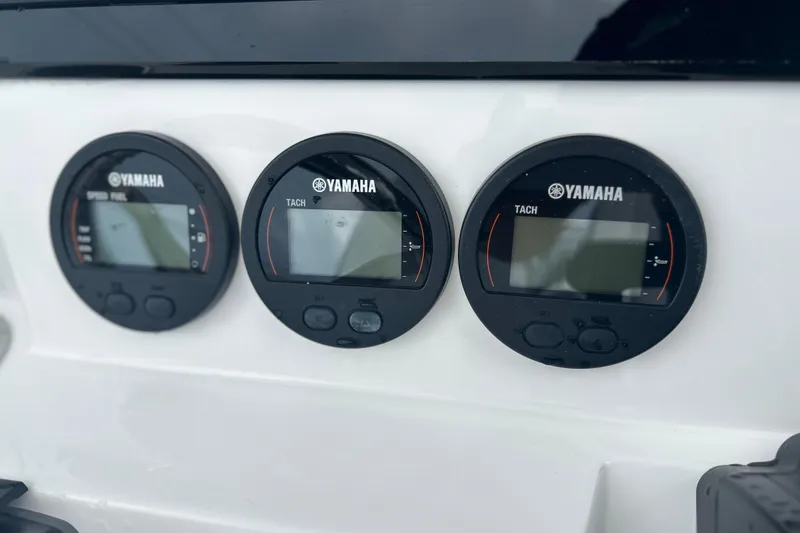 Slide: The Image of Yamaha gauges on 2026 Sea Fox 268 Commander boat dashboard. - 7