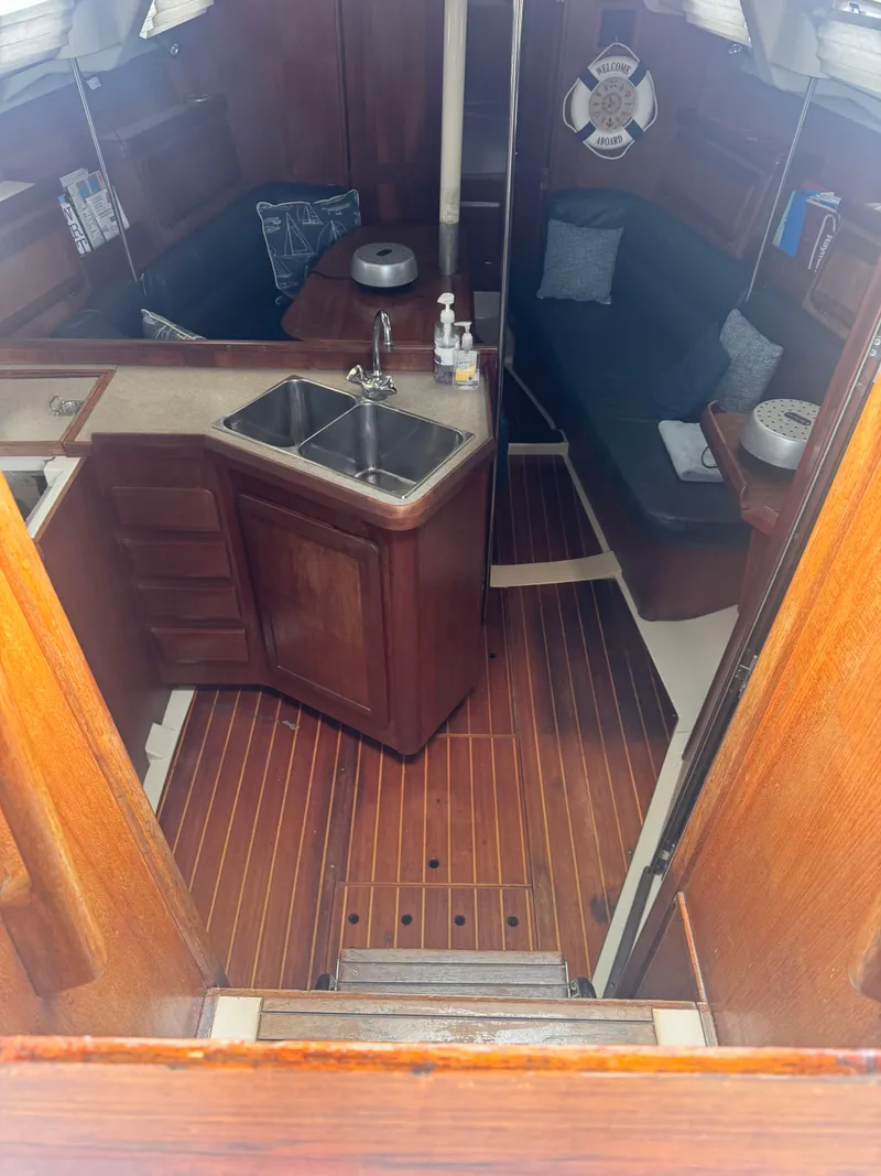 Slide: The Image of Hunter Legend 35.5 1994 - 15