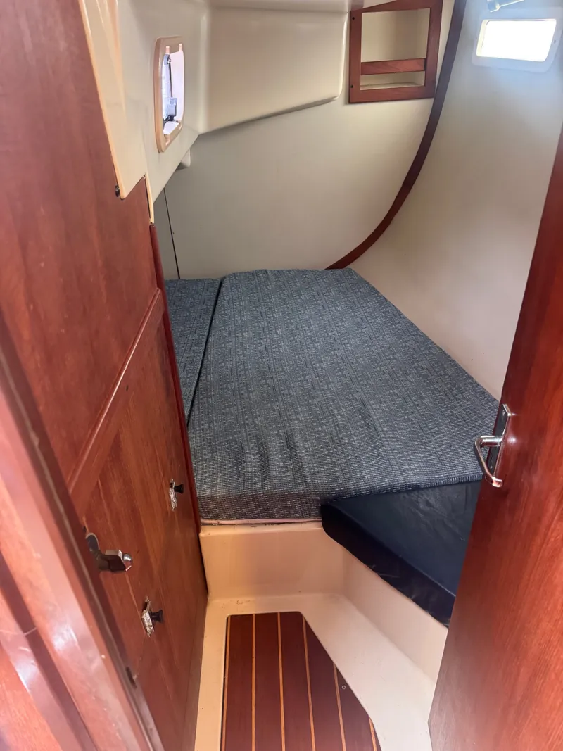 Slide: The Image of Hunter Legend 35.5 1994 - 16