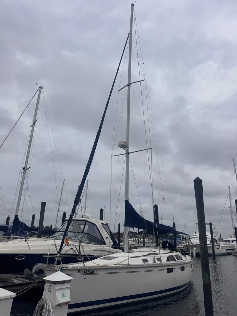 Slide: The Image of Hunter Legend 35.5 1994 - 2