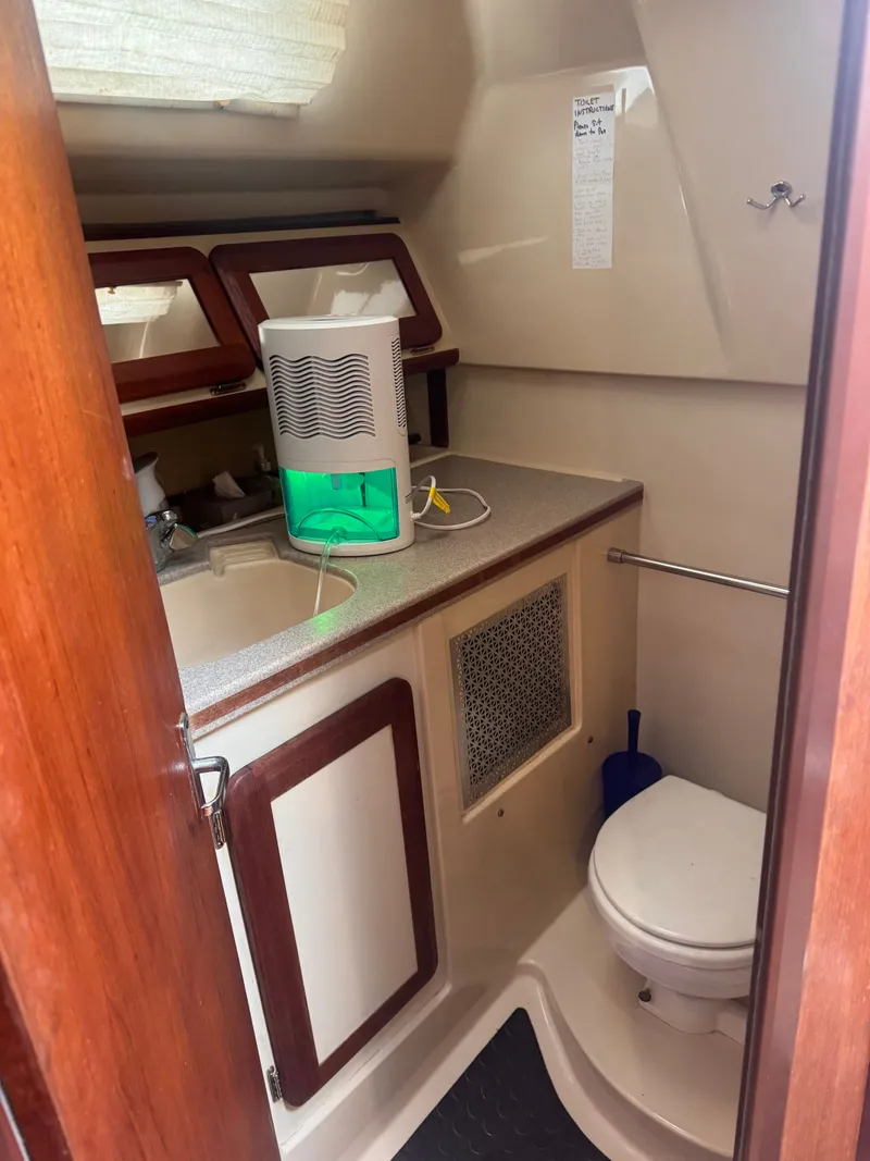 Slide: The Image of Hunter Legend 35.5 1994 - 22