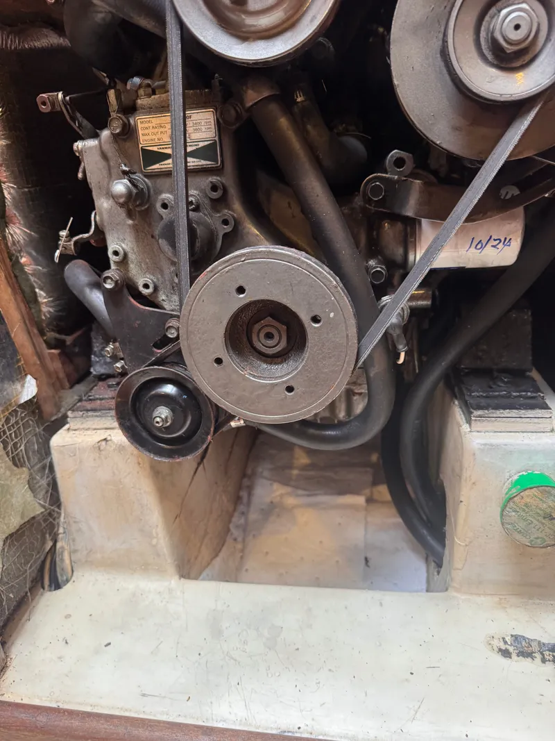 Slide: The Image of Hunter Legend 35.5 1994 - 25