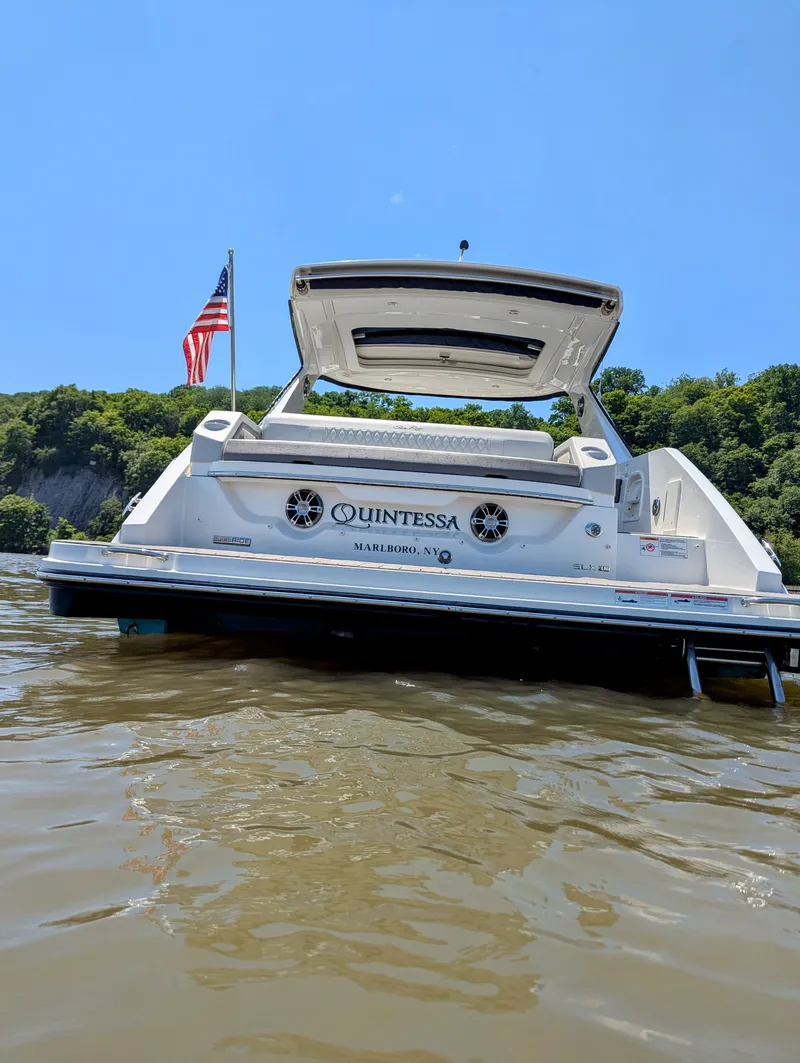 Slide: The Image of Sea Ray SLX 310 2022 - 7