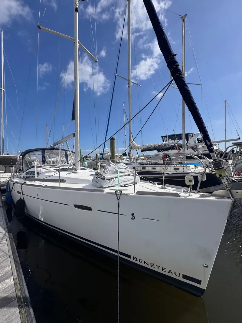 The Image of Beneteau Oceanis 43 2008 - 0