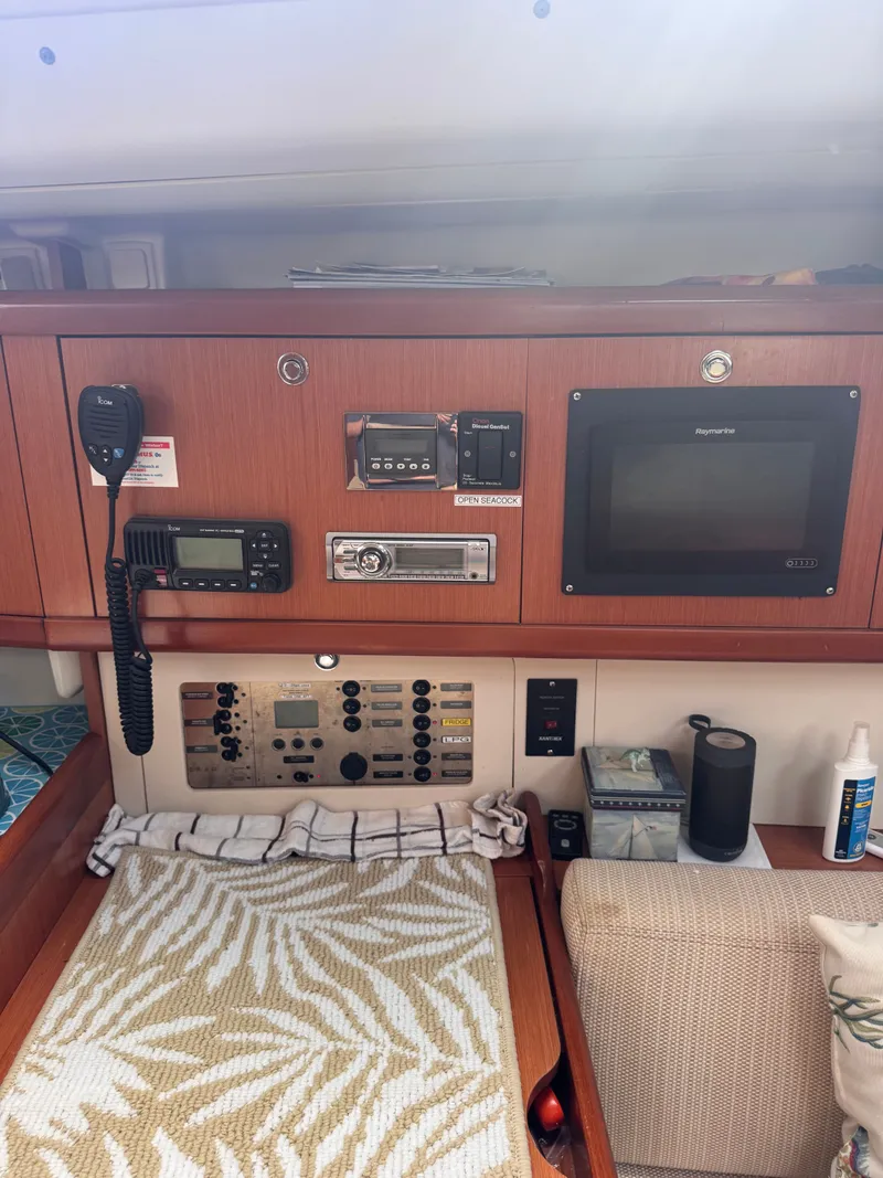 Slide: The Image of Beneteau Oceanis 43 2008 - 25