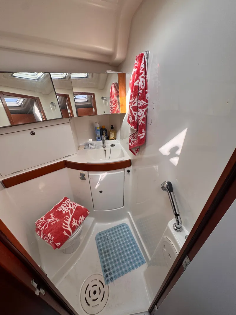 Slide: The Image of Beneteau Oceanis 43 2008 - 28