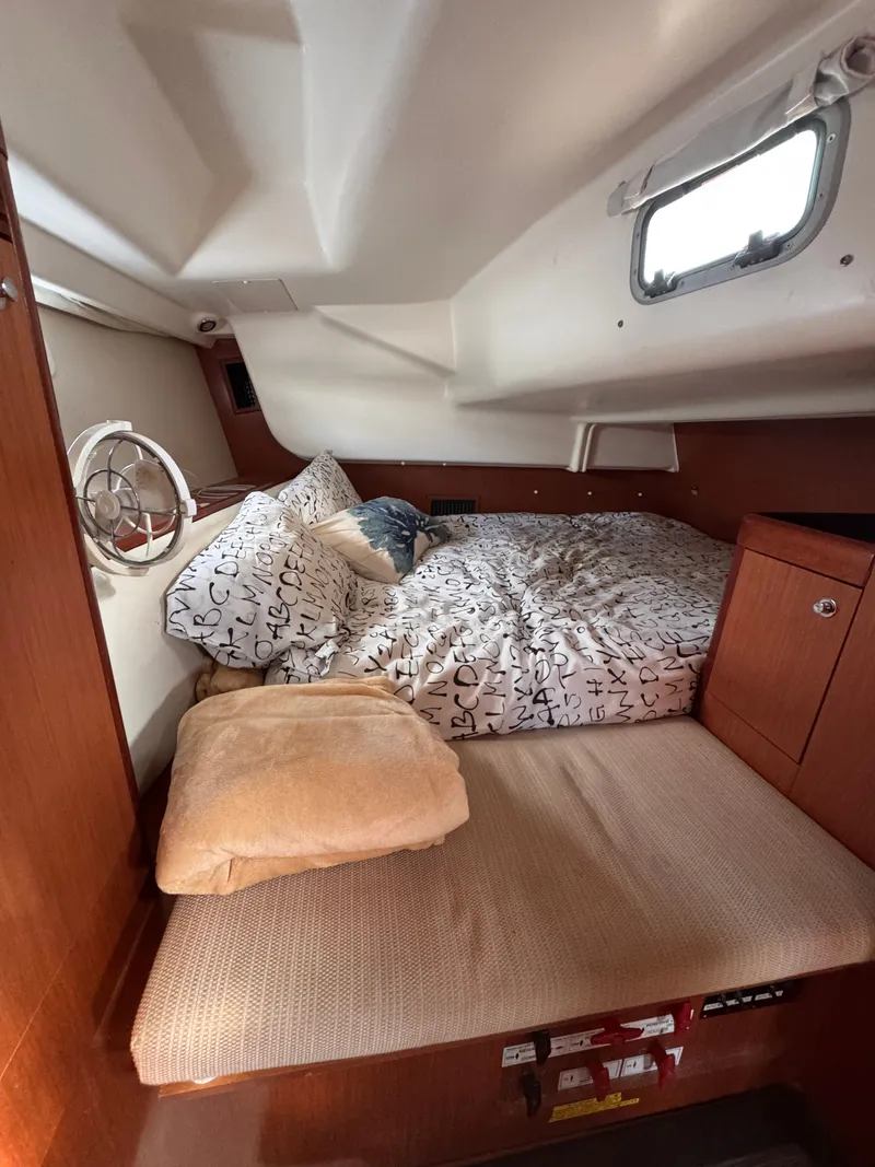 Slide: The Image of Beneteau Oceanis 43 2008 - 31