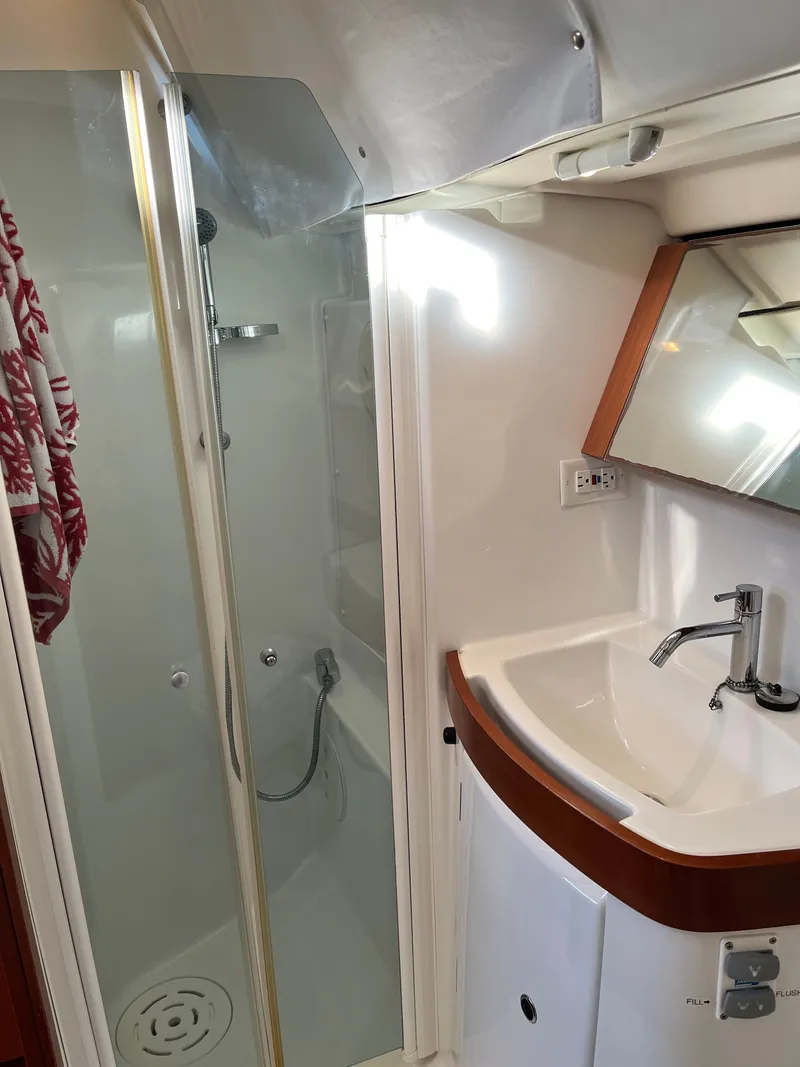 Slide: The Image of Beneteau Oceanis 43 2008 - 39