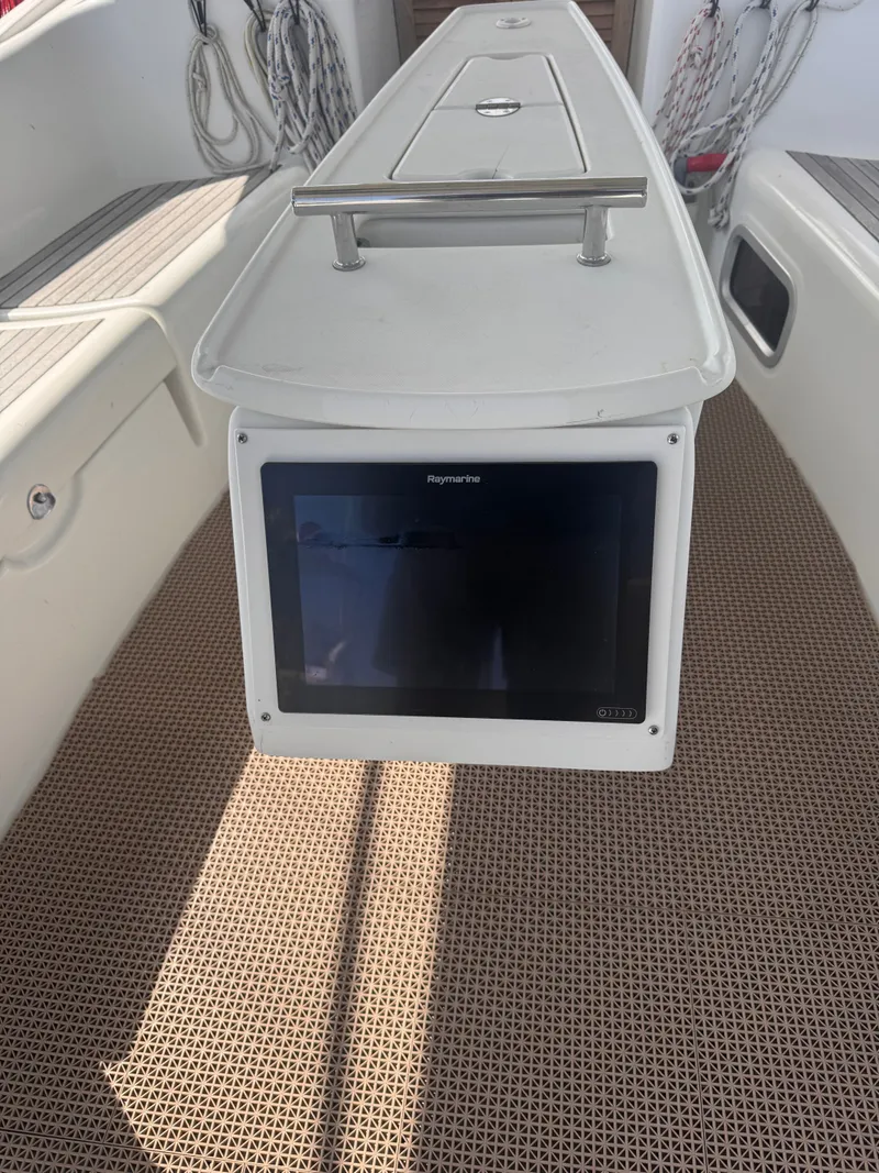 Slide: The Image of Beneteau Oceanis 43 2008 - 5