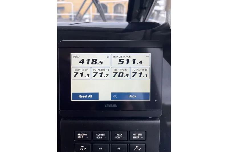 Slide: The Image of Yamaha display showing trip data on Jeanneau NC 895 Sport Series 2, 2025 model. - 34