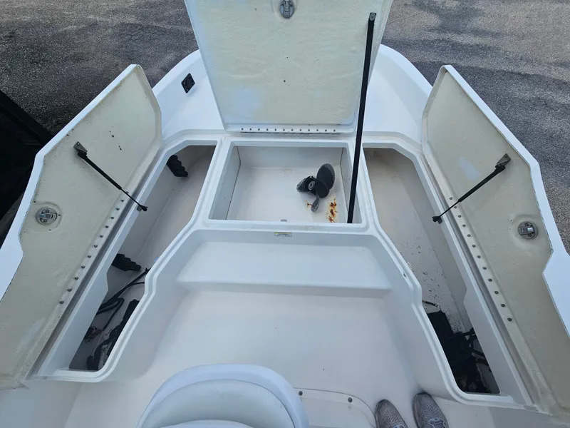 Slide: The Image of Bayliner Element F21 2018 - 15