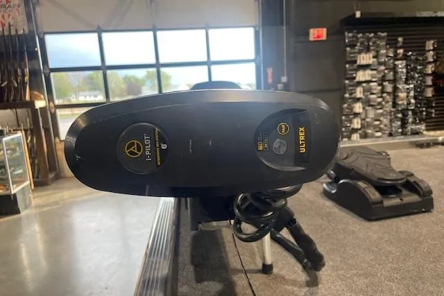 Slide: The Image of 2025 Blazer SS 17' boat with i-Pilot Ultrex trolling motor in showroom. - 4