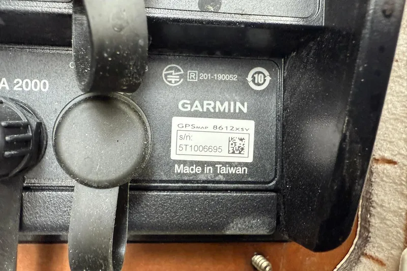 Slide: The Image of Garmin GPS device on 2020 World Cat 280 CC-X, serial number 5T1006695, made in Taiwan. - 17