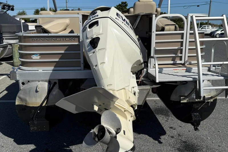 Slide: The Image of 2013 Bennington 2275 GFS pontoon boat with Evinrude outboard motor, rear view. - 7