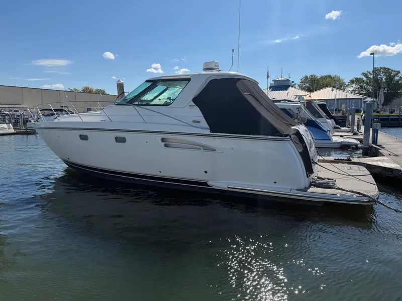 Slide: The Image of Tiara 3600 Sovran 2006 - 4