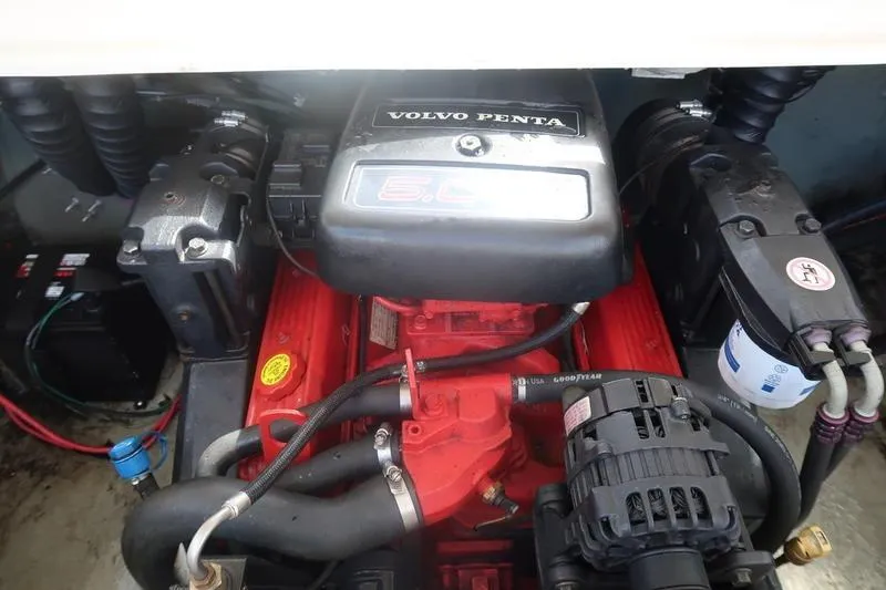 Slide: The Image of Volvo Penta engine in 2007 Glastron GLX 205 boat, detailed view. - 15