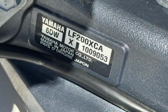 Slide: The Image of Yamaha motor label on 2021 Pursuit DC 266 Dual Console boat engine. - 20