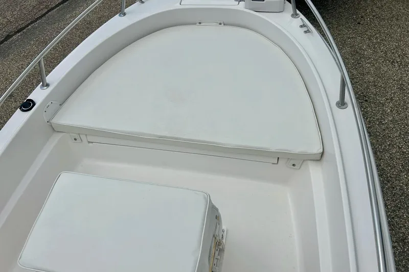 Slide: The Image of Humminbird Helix 7 fish finder on a 1997 Wellcraft 160 Fisherman boat. - 24