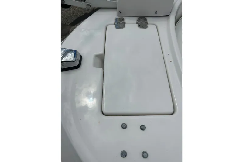 Slide: The Image of Control panel of a 1997 Wellcraft 160 Fisherman boat with TRAC Coastal system. - 5