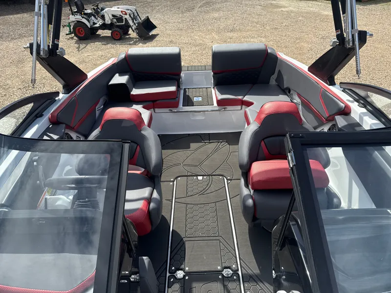 Slide: The Image of Scarab 215 LX Wake 2026 - 11