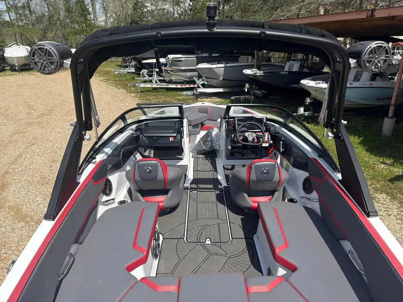 Slide: The Image of Scarab 215 LX Wake 2026 - 16