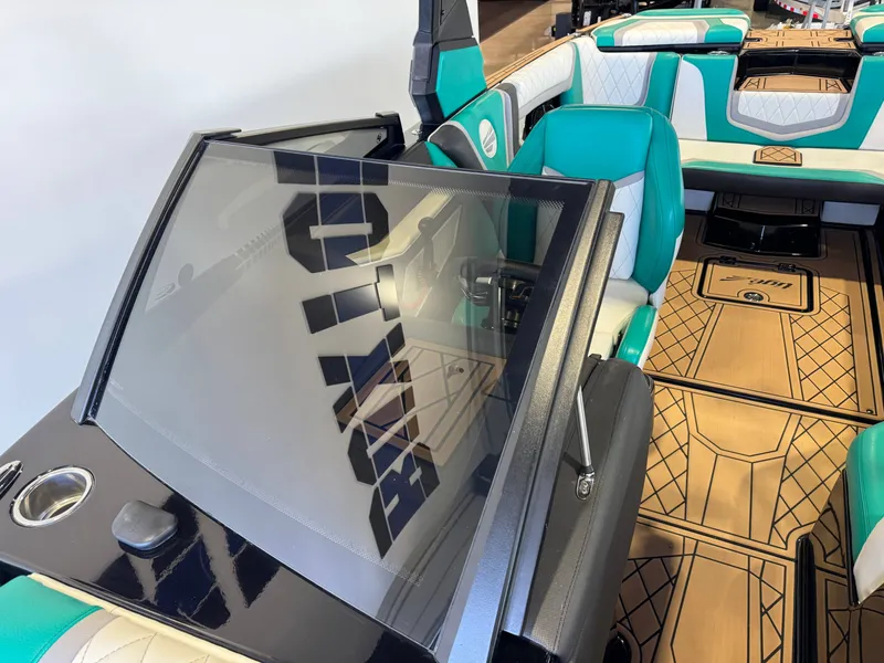 Slide: The Image of Tigé 23ZX 2022 - 20