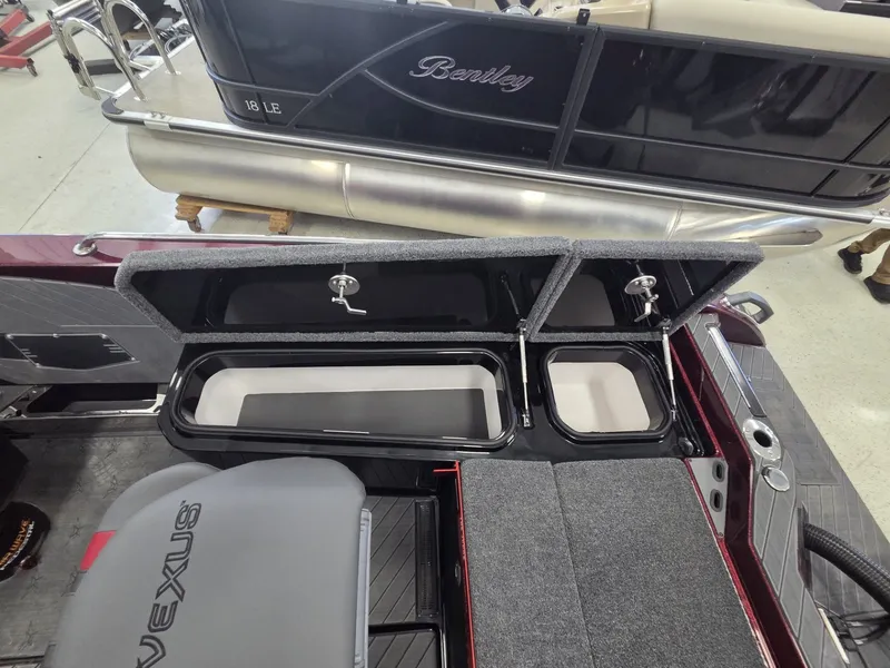 Slide: The Image of Vexus Boats DVX22 2026 - 12