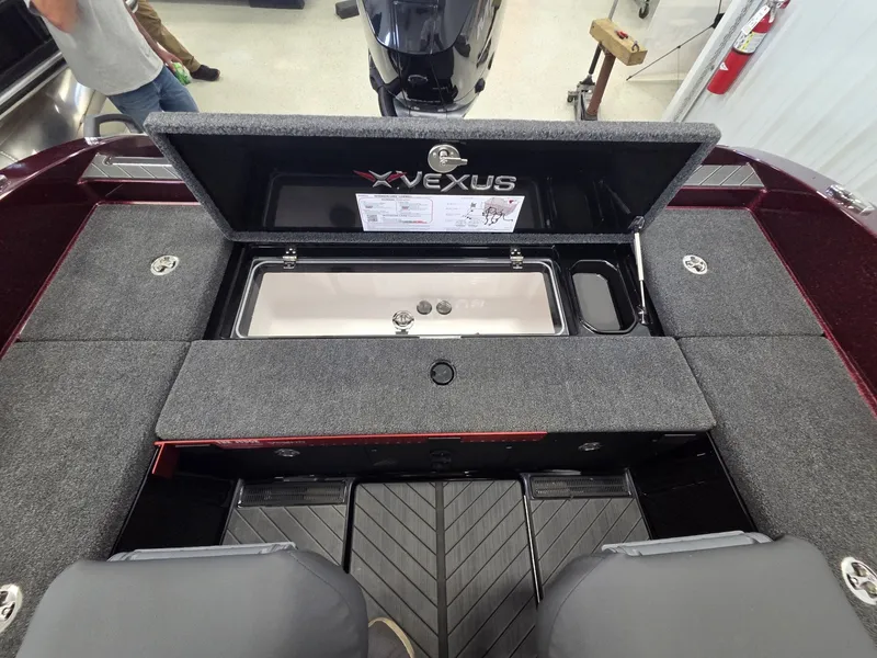 Slide: The Image of Vexus Boats DVX22 2026 - 13