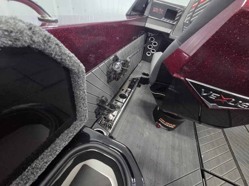 Slide: The Image of Vexus Boats DVX22 2026 - 16