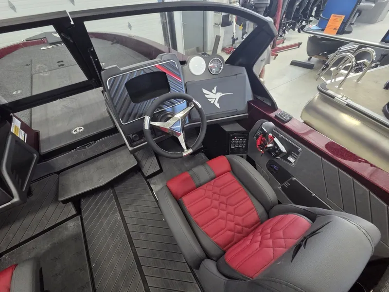 Slide: The Image of Vexus Boats DVX22 2026 - 19