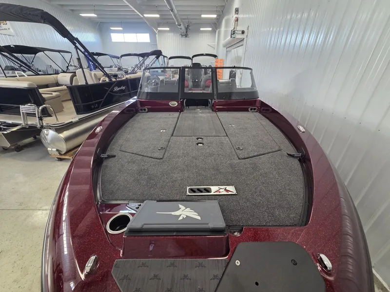 Slide: The Image of Vexus Boats DVX22 2026 - 25